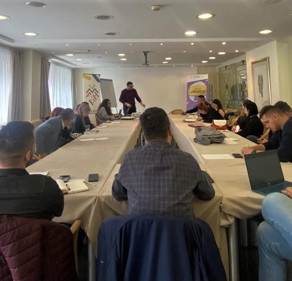 Želimo da Zakon o mladima FBiH osigura da se glas svih mladih čuje!